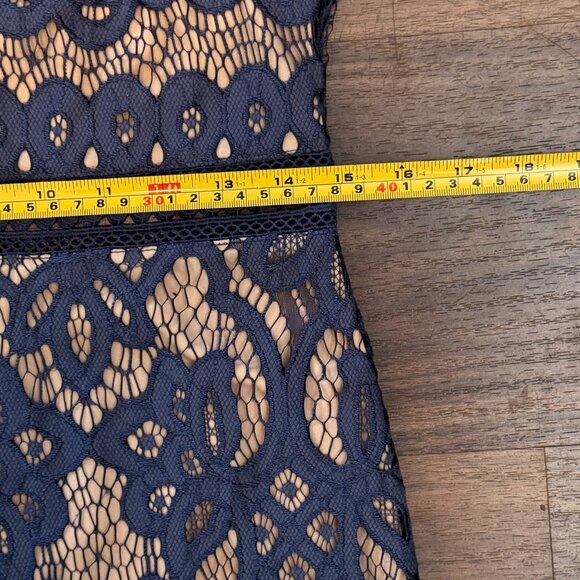 Francescas Mi Ami Dress Womens M Blue Lace Bodycon Zipper Back Elegant Details - Picture 9 of 10